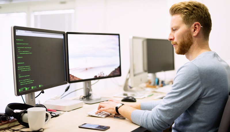 Plug-ins sind nützliche Programme, mit denen man Inhalte auf Webseiten pimpen kann. JavaScript dürfte jeder kennen. Manche Plug-ins sind für den Betrieb von Online-Shops und anderen Inhalten einfach notwendig oder wünschenswert. (#02)